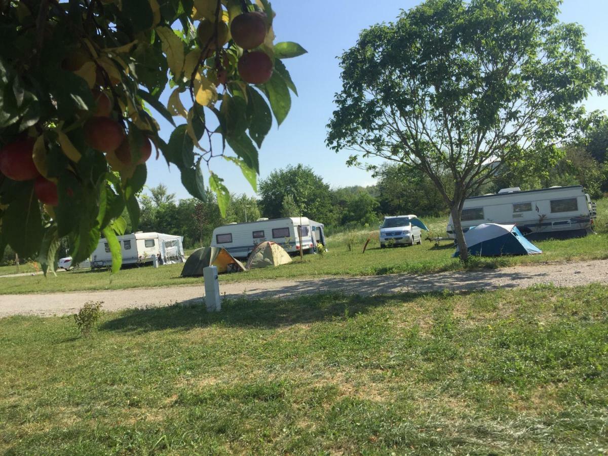 Camping Du Canal Kembs Exterior foto